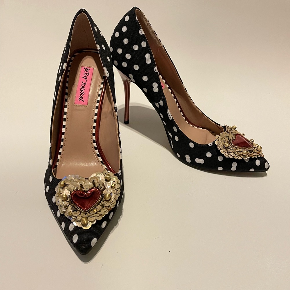 Betsey Johnson Polka Dot Stilettos with Sequin Hearts, 8, Black and White
